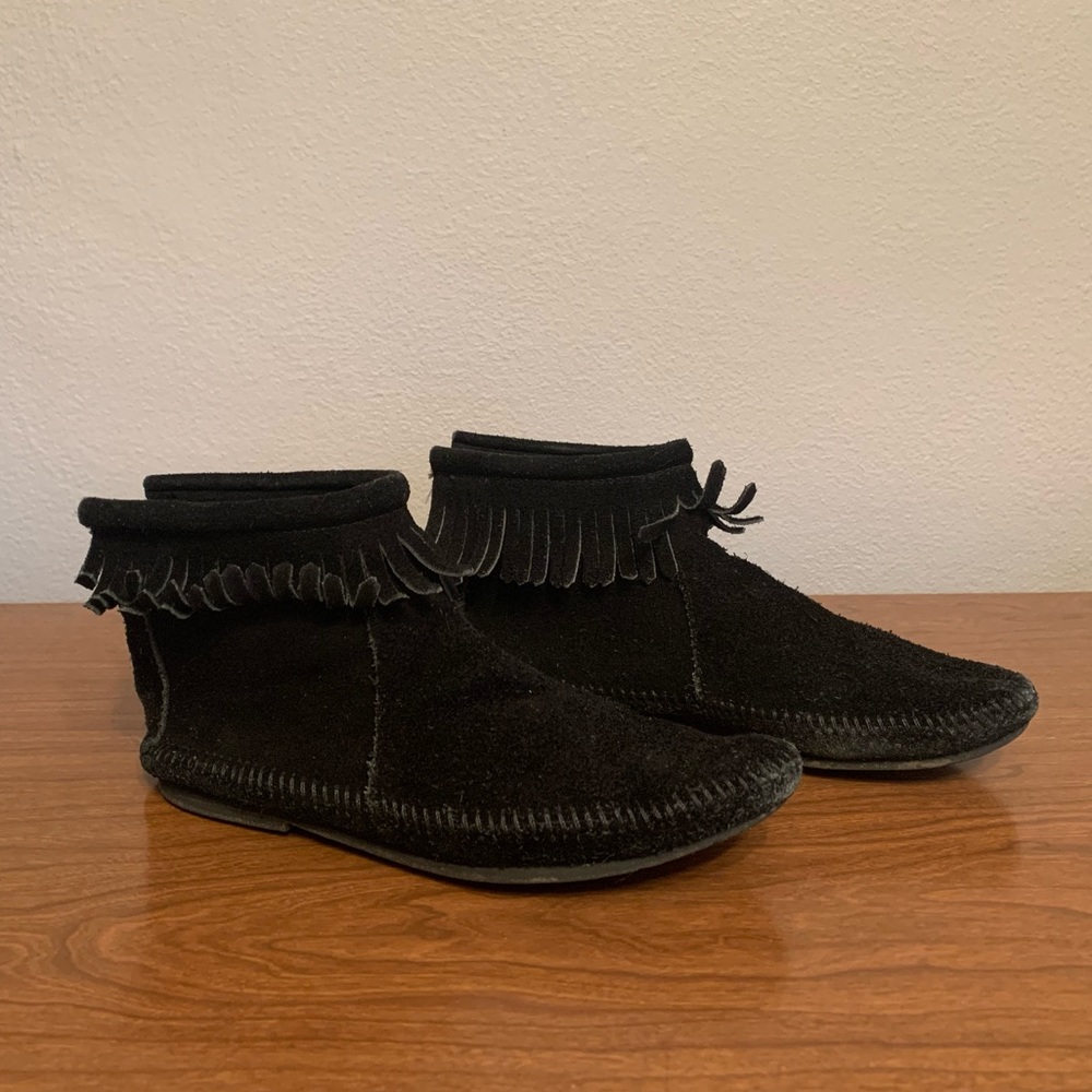 Minnetonka black zipper bootie/moccasin.